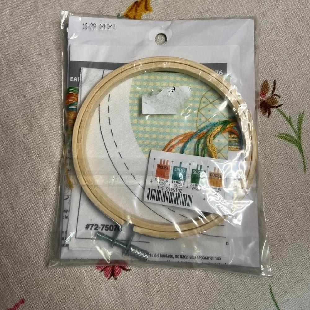 Pineapple Embroidery Kit